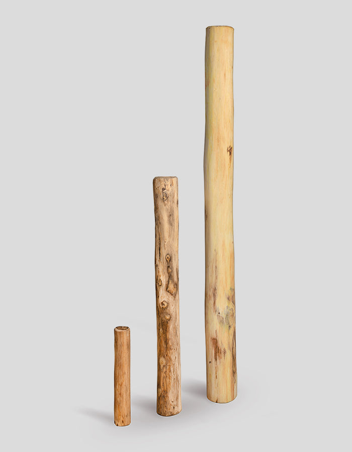 Rundholz-Stelzen, extra-gerade, geschält, geglättet und geschliffen aus Robinienholz