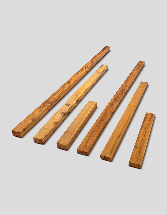 Zaunriegel rechteckig (besäumt), sägerau aus Robinienholz