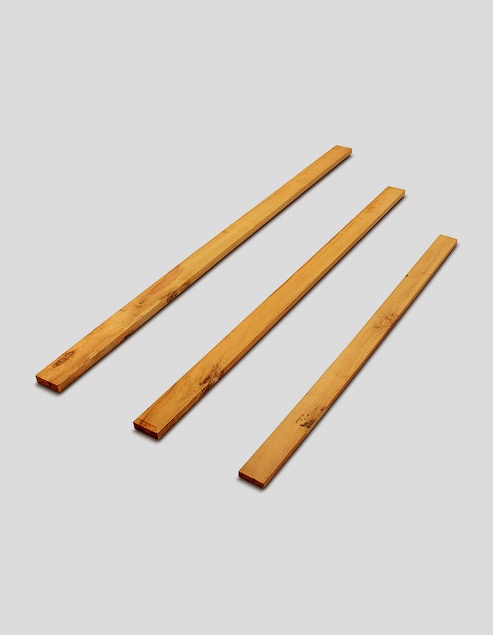 Bretter sägerau aus Robinienholz