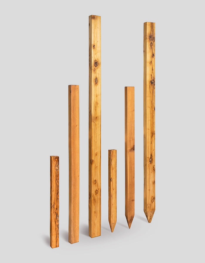 Rechteckpfosten (besäumt) sägerau, oben gerade aus Robinienholz