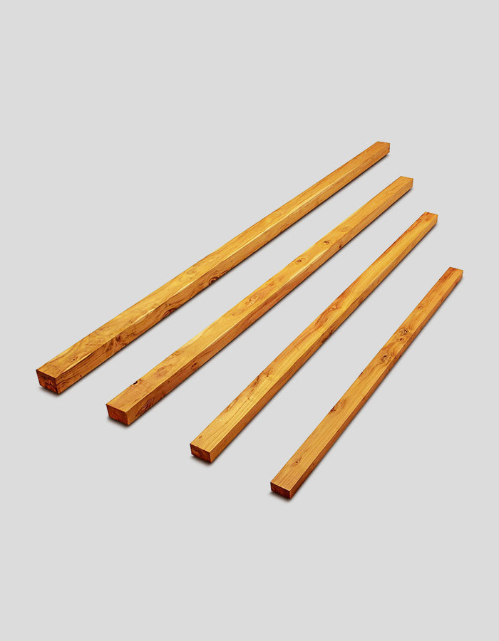 Balken rechteckig, geschliffen aus Robinienholz