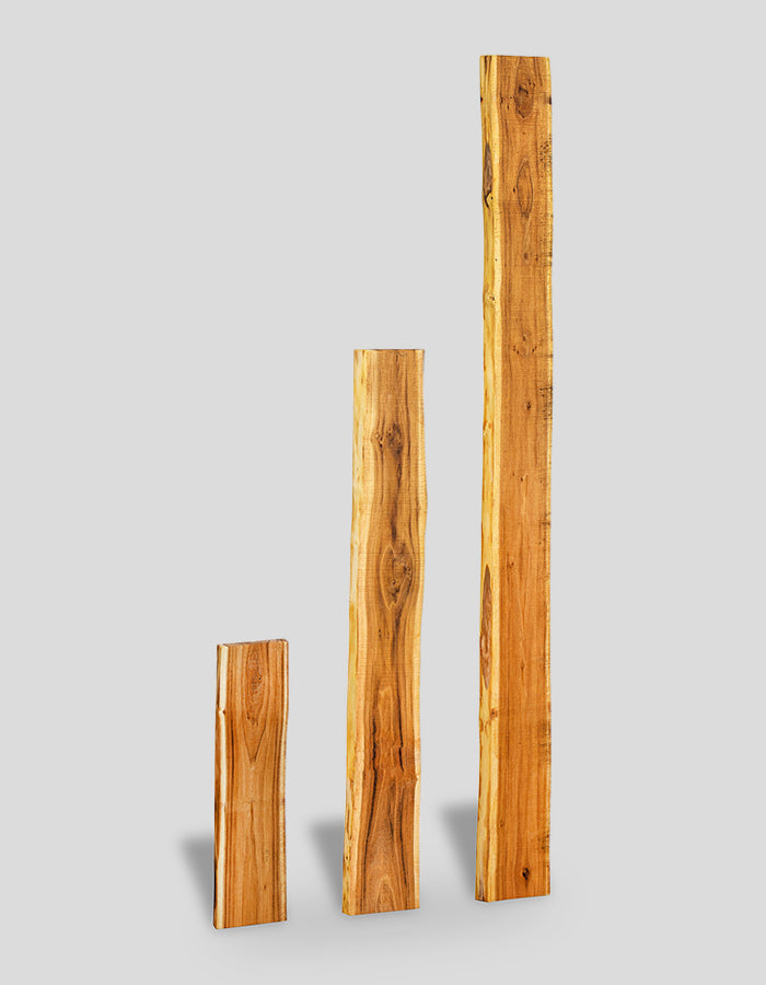 Zaunbretter Baumkante (unbesäumt), rau, Enden nicht angeschrägt aus Robinienholz