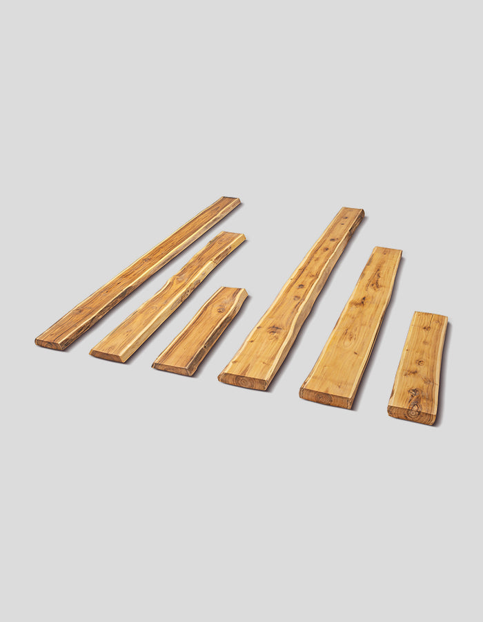 Bohlen unbesäumt, geschliffen aus Robinienholz