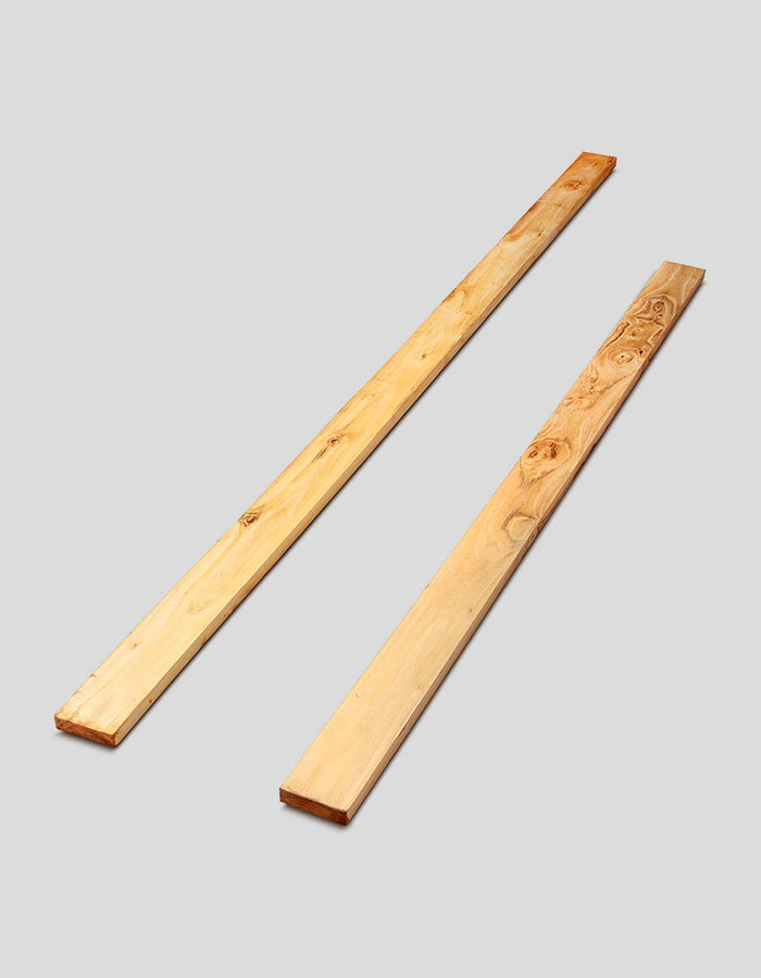 Zaunbohlen rechteckig (besäumt), gehobelt und gefast aus Robinienholz