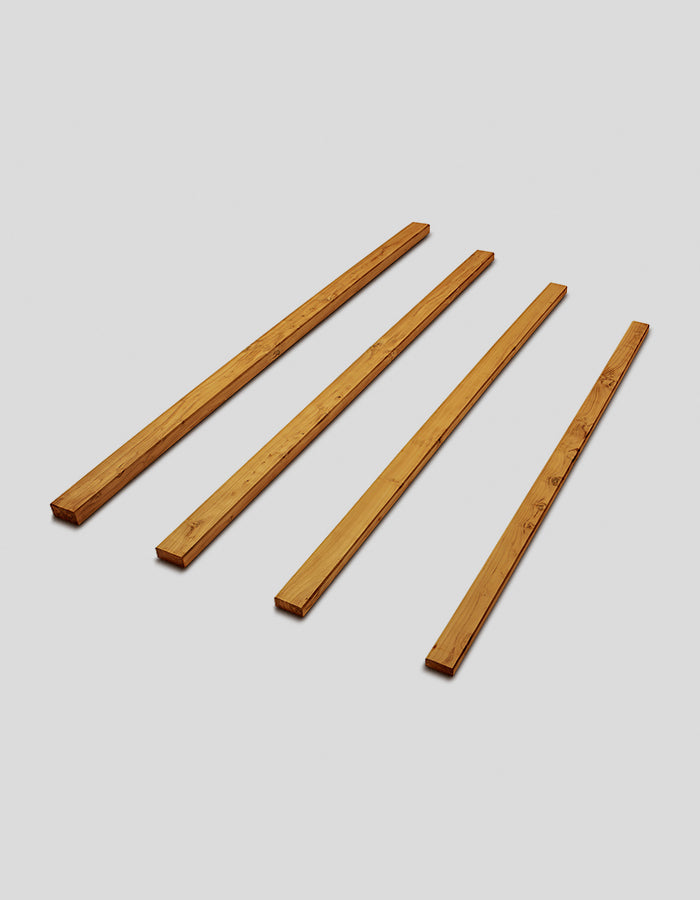 Bohlen gehobelt und gefast aus Robinienholz