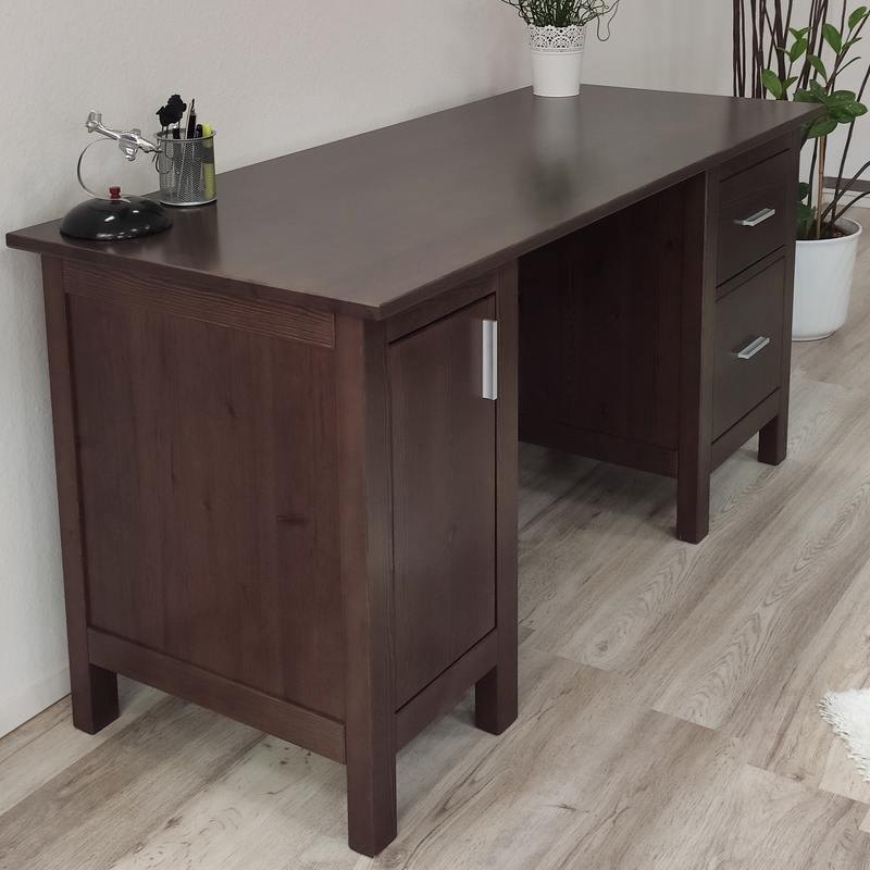 Premium Kiefer Massivholz Schreibtisch | Handgefertigt für Ihr ideales Büro