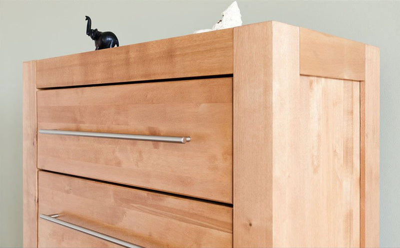 SOLIDO Massivholz Kommode – Handgefertigte Eleganz für Ihr Zuhause